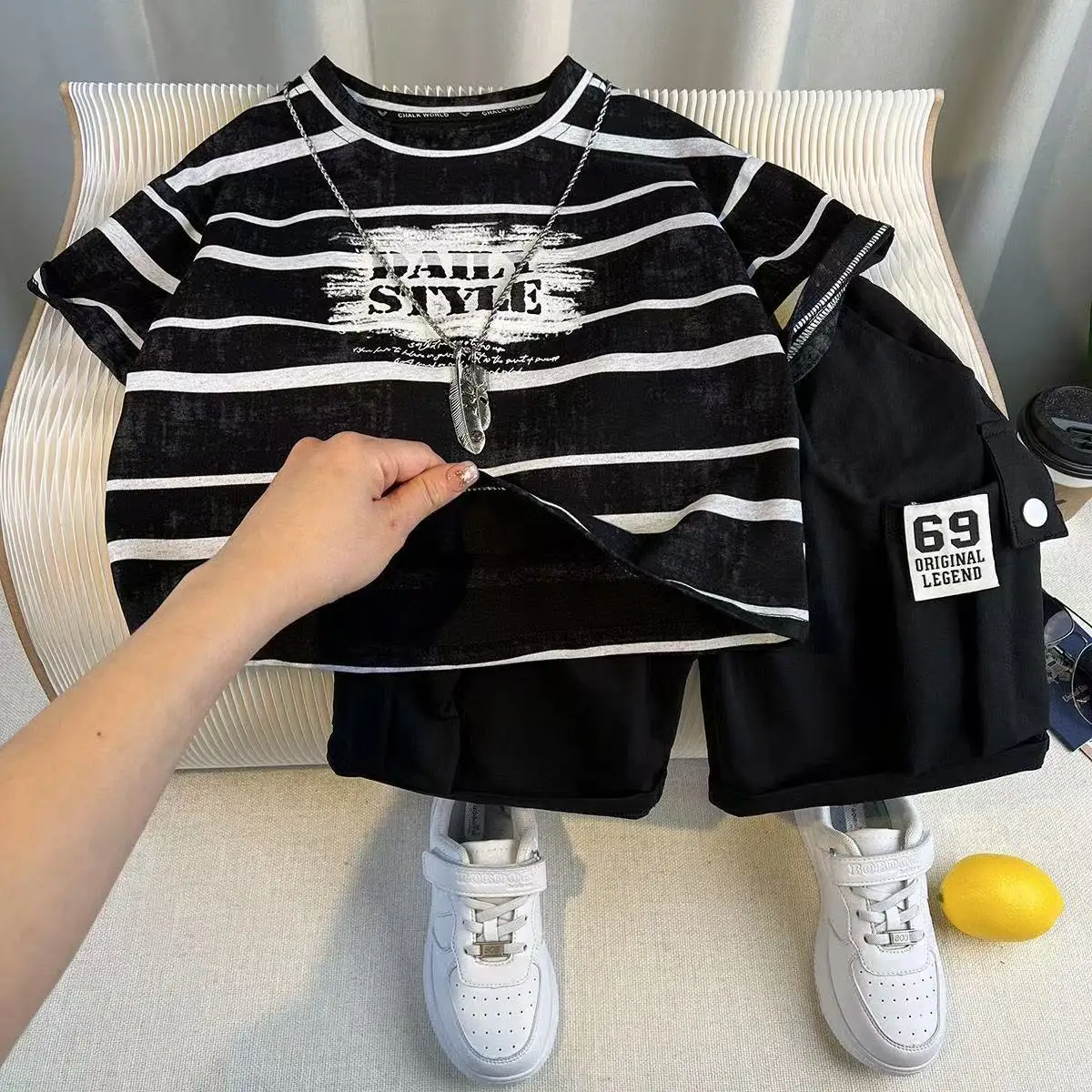 

Children's Clothing Boys' Summer Set New Stylish Boys' Thin Breathable Short Sleeved Two-piece Set 90-150CM