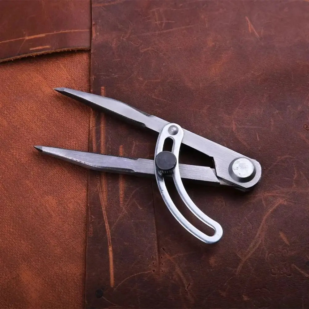 

Pencil Marking Steel Wing Divider Edge Creaser Adjustable Compass-Circle Maker Scriber Leather Craft Rotating Tool