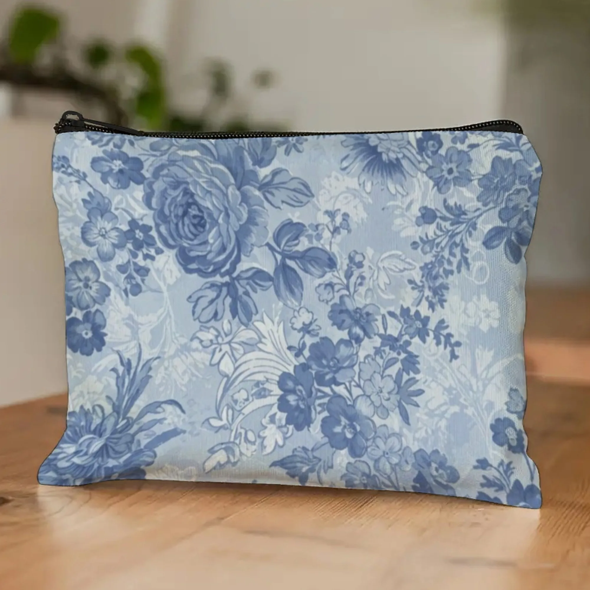 Victorian Retro Watercolor Blue Floral Makeup Bag Light White Rose Bouquets Silhouettes Zipper for Vintage Charm Cosmetic Pouch