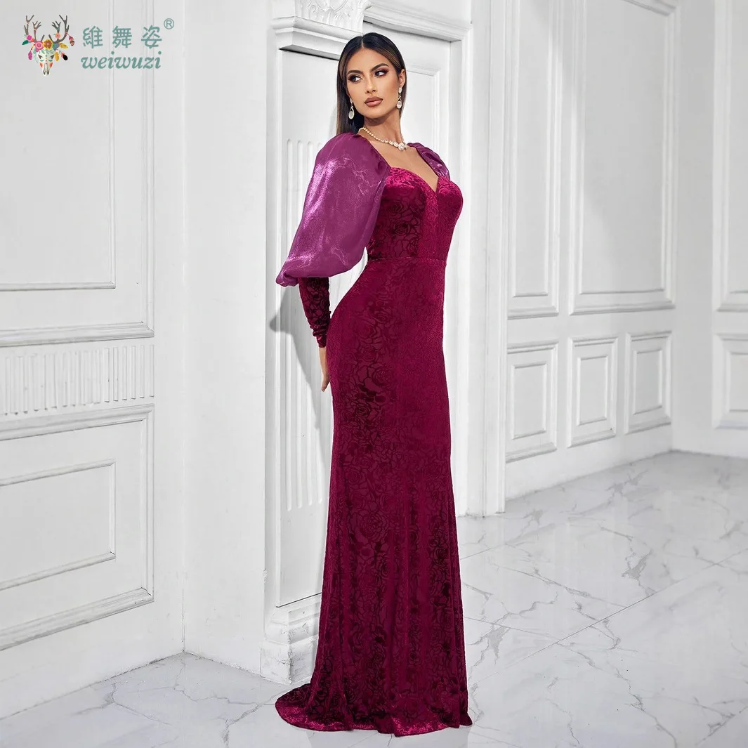 秋と冬の新パープル恋人ネックライン長袖バブルスリーブイブニングドレスフラワープリントスリムフィットボールドレス