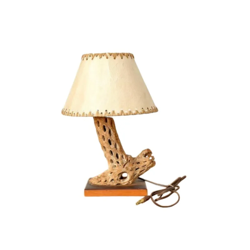 Hollow dead wood branches soft yarn table lamp retro Mori style living room side lighting texture nail edge lampshade decorative