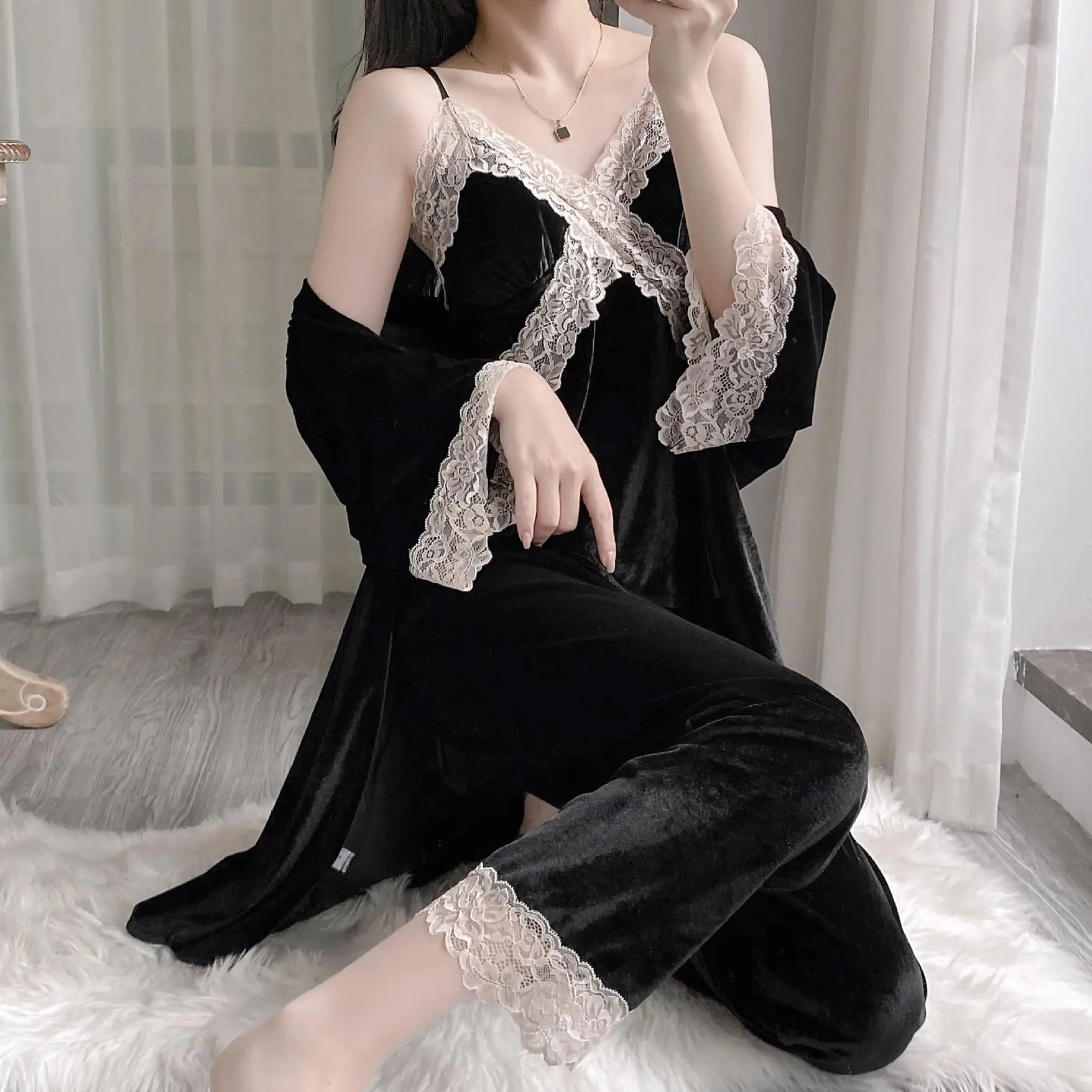 White Velour Pajamas Home Clothes Women Lace Nightwear Strap&Pants&Bathrobe Pyjamas Set Spring 3Pcs Velvet Sleepwear Loungewear