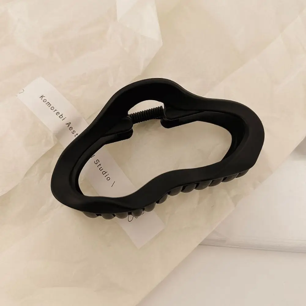 

Заколка для волос в виде акулы, большая заколка для волос, волнистая линия, заколка для волос, женские аксессуары для волос, пластиковый коготь для волос, головные уборы в корейском стиле