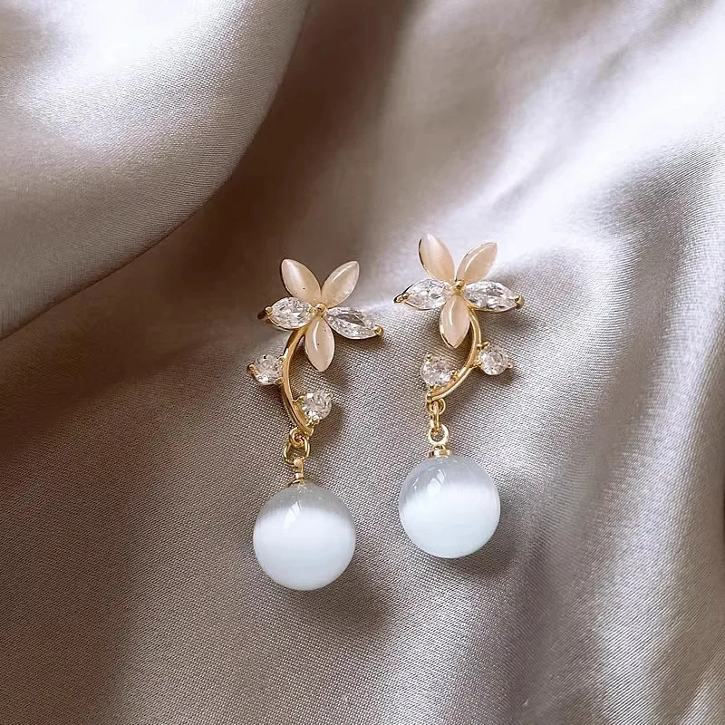 

New Design Sweet Rhinestone Flower Drop Earrings For Women Elegant Opal Crystal Zircon Earring Korean Party Jewelry