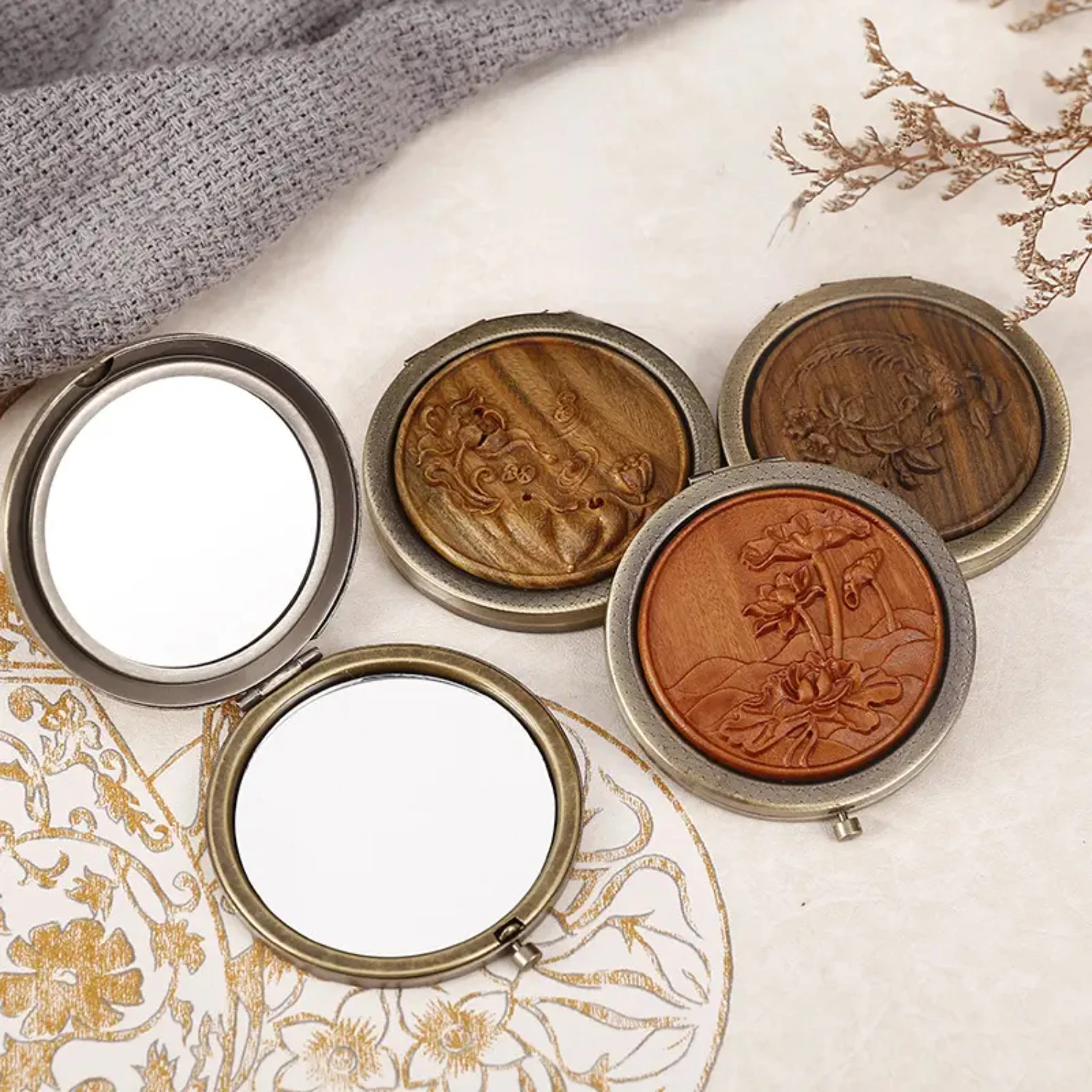 

Vintage Brass Handheld Compact Portable Makeup Mirror with Wooden Carving - Ideal for Girls beauty