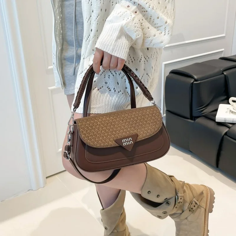 

Elegant Ladies Messenger Bag Crafted From Premium Leather Boasting Casual Vintage Look And Spacious Interior​