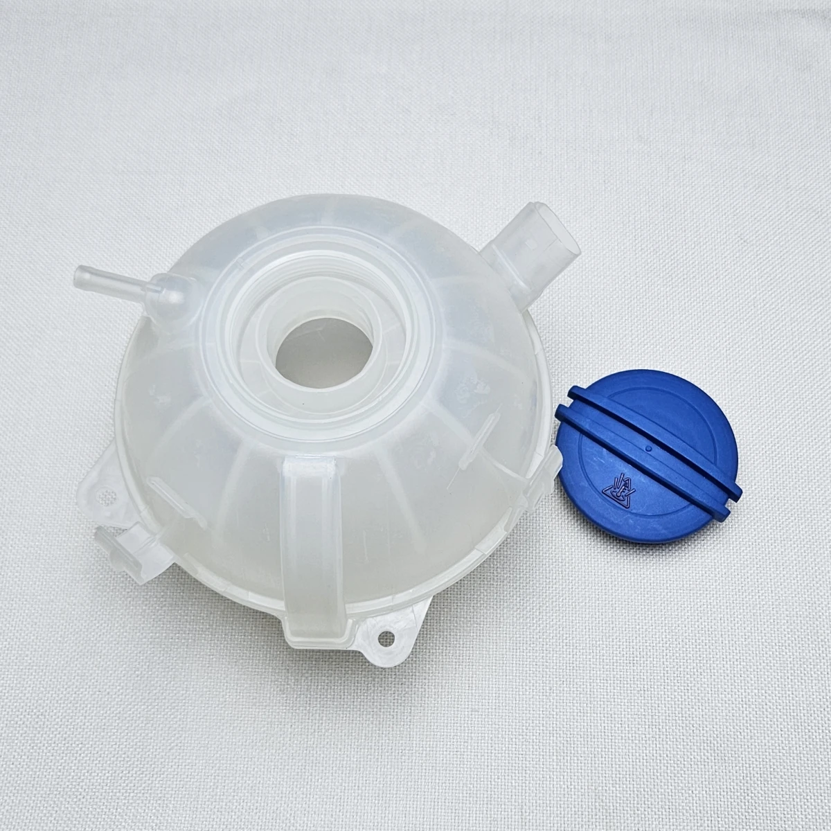 Car Styling Coolant Reservoir Expansion Tank With Cap 1K0121407A for VW Volkswagen Beetle Passat Audi TT Quattro A3 CC Q3