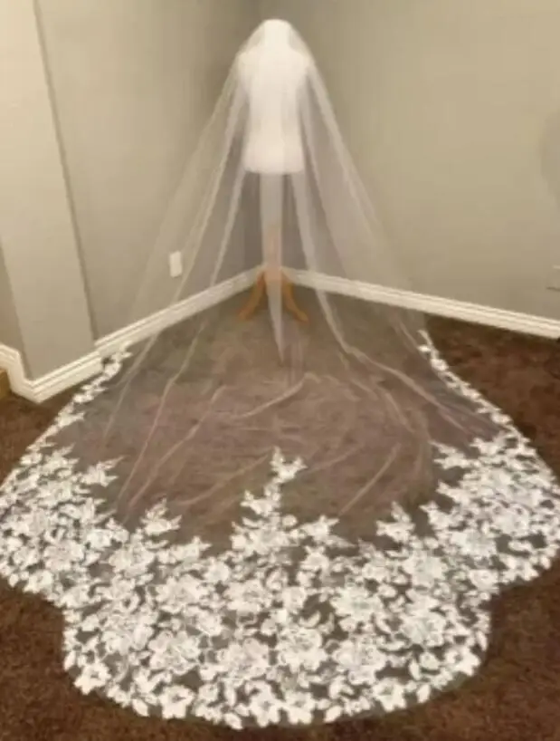 single-layer-wedding-veil-lace-with-clear-sequins-am005