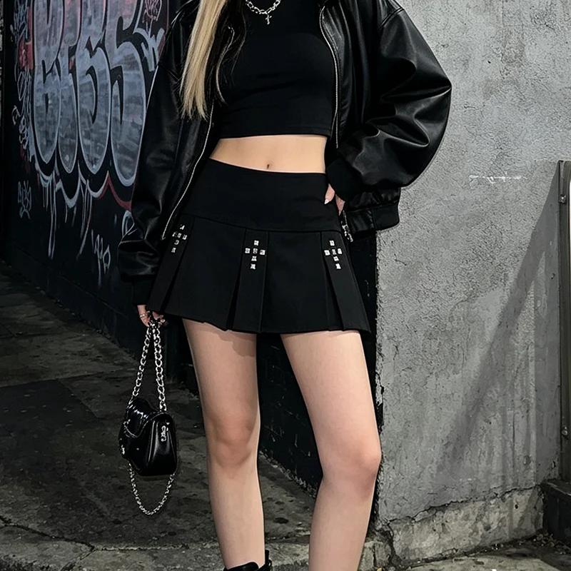 High Waist Y2K Pleated Skirt with Rivet Decor Sexy Hot Girl Punk Hip Style Fashionable Retro Mini Skirt for Trendy Women