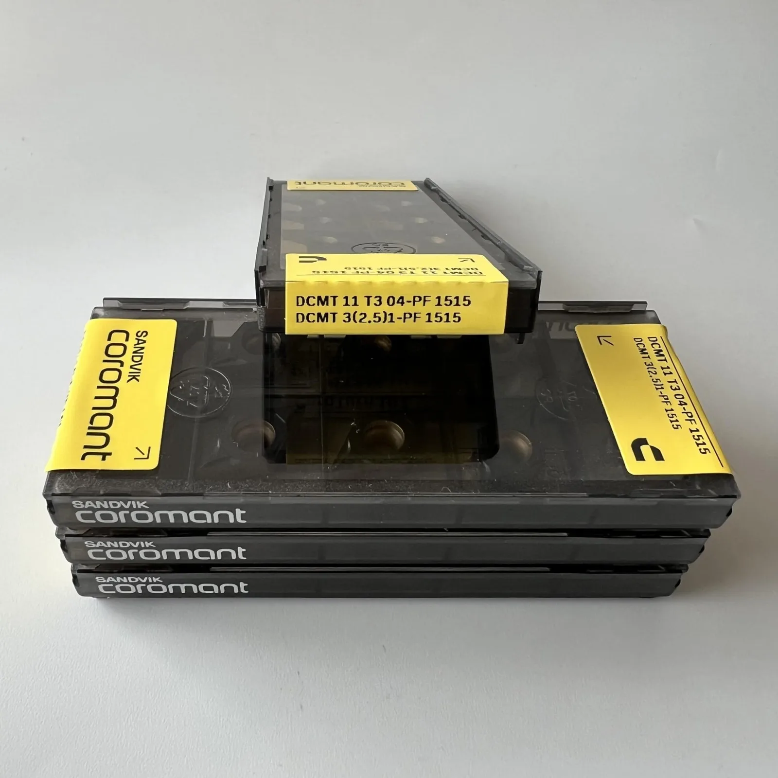 SANDVIK / DCMT11T304-PF 1515 / شفرة سبائك الصلب السويدية الأصلية 10 قطع