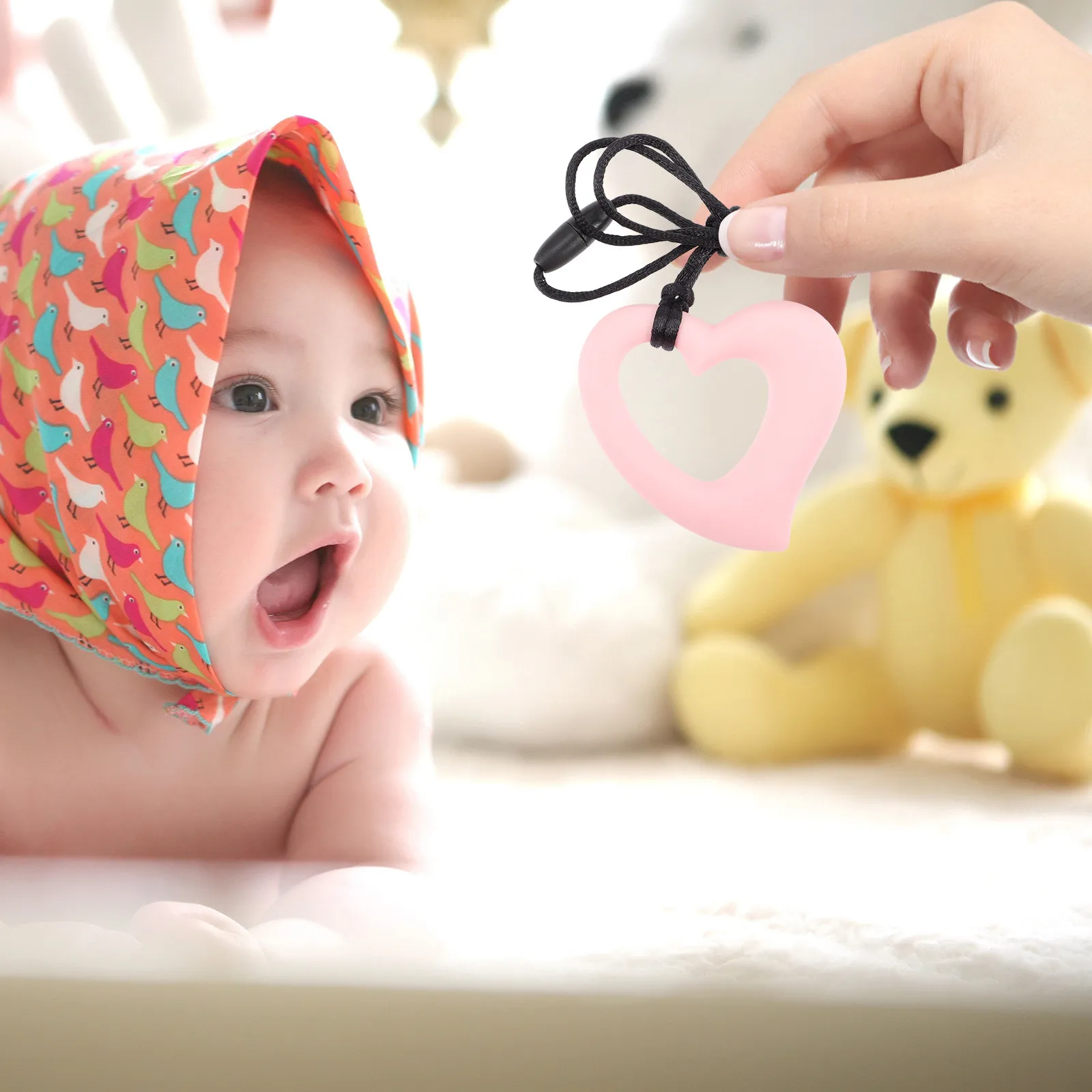2Pcs Silicone Baby Heart Teethers Soft Chewy Sensory Necklace Soothing Infant Teething Aid Teether Toy Baby Teething Toy