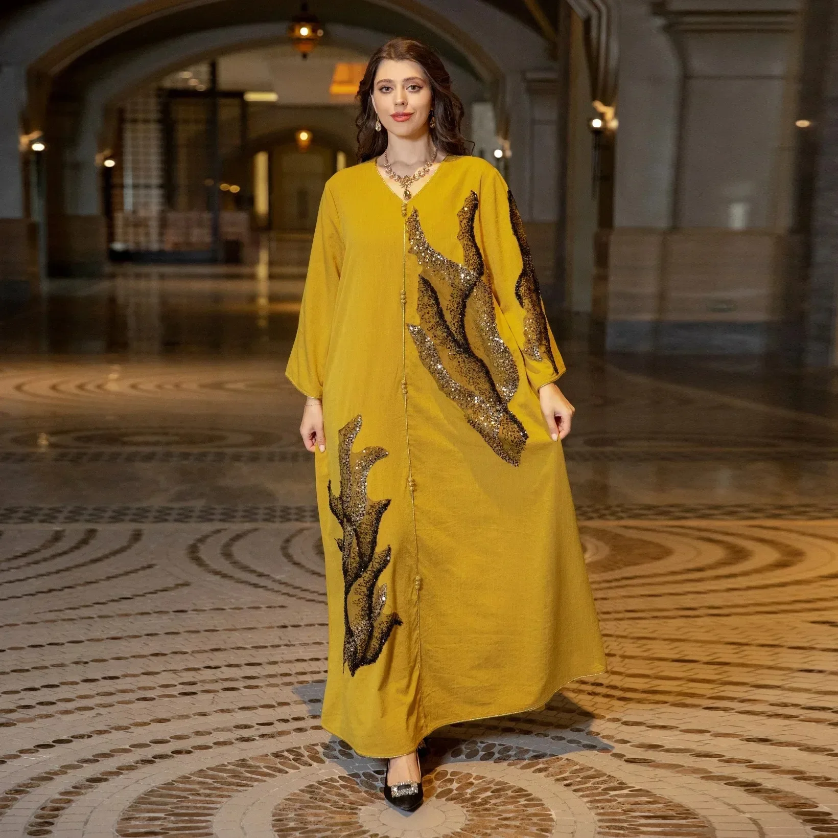 

Women Dubai Abayas Kaftan Sequin Embroidery Muslim Dress Women Abaya Long Sleeve Islam Clothing Turkish Robe Dress for Women