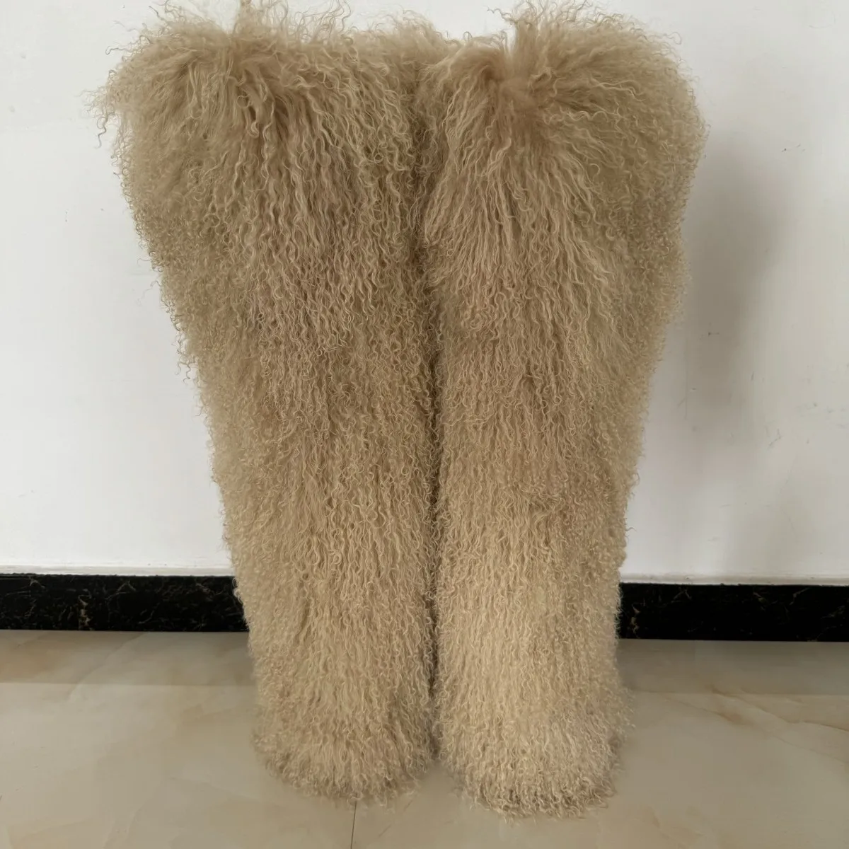 72cm Winter Boots Furry Shoes Women Fur Snow Boots Fluffy Warm Fur Wool Boots Plush Fashion Boots Ladies Mongolian Fur Boot