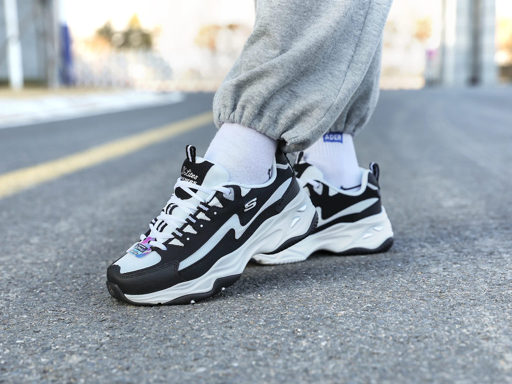 

Женские кроссовки Skechers, легкие, удобные, дышащие туфли с пандой на толстой подошве, модная женская повседневная обувь на шнуровке 149491-Bkw