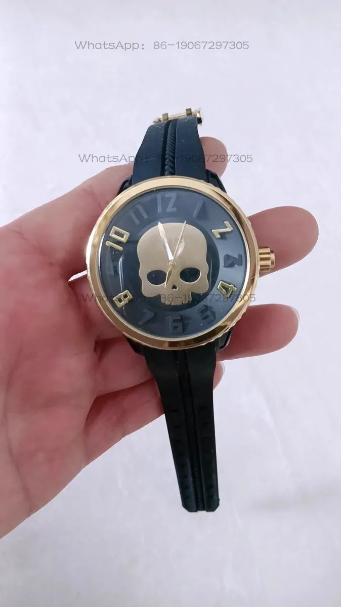 Quartz Fashion Couple Large Plate Boys and Girls Silicone Strap Gold Watch view 2
