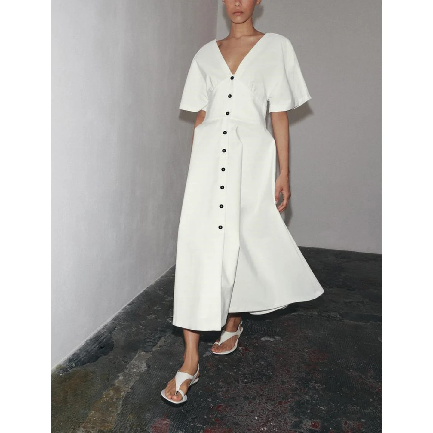 صيف جديد للمرأة V-ne ort Sve ألف خط ميدي الدكتور زر مزين عالية الخصر ألياف البوليستر الأساسية Sle قطعة واحدة