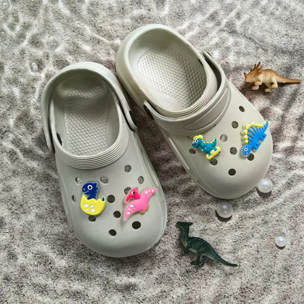 

MINISO Children Luminous Dinosaurs Summer Vacation Beach and Pool Sandals Gift Slippers Girls/Boys Slippers Non-Slip Soft Shoes