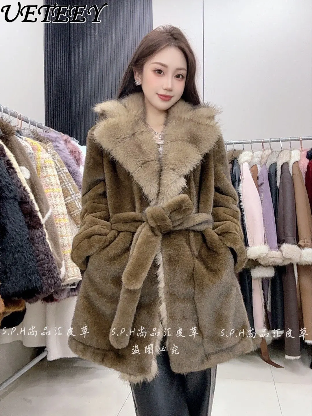 Nowy damski płaszcz z imitacji futra, średniej długości, sznurowany, zimowy, modny, elegancki, uniwersalny, z dużym futrzanym kołnierzem, kurtka, okrycie wierzchnie.