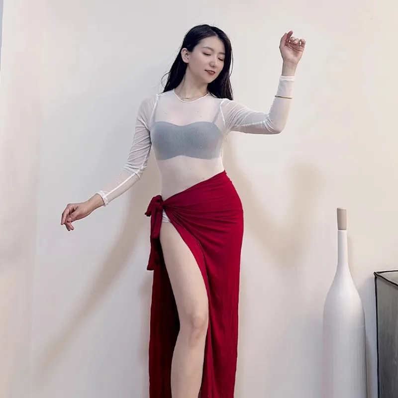 カスタマイズされたベリーダンス衣装シルバージャンプスーツエントリーレベルの基本トレーニングスーツセットプラスサイズの衣装長袖トップ白黒