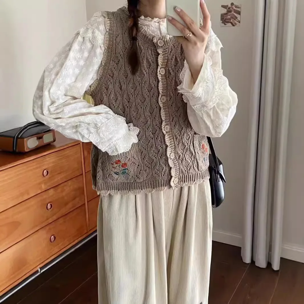 Gaganight Women Forest Style Artistic Hollow Lace Embroidery Knitted Vest 2024 Women's Autumn Sleeveless Coat Camshoulder Top