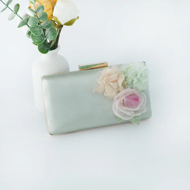 

Lace Floral Evening Bags For Women Luxury Metal Chain Shoulder Crossbody Bags Party WeddingClutch Ladies Purse Handbags