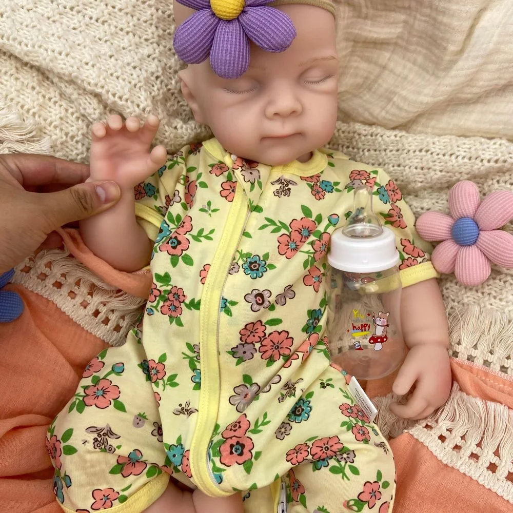Betty 20 Inch Washable Silicone Reborn Doll Preemie Sleeping Comfort Doll Hand-Painted Skin Texture Reborn Doll Christmas Gift