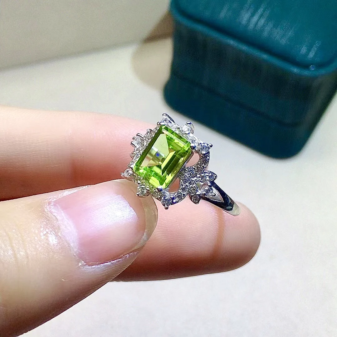 

Vintage 925 Silver Peridot Ring 6mm*8mm VVS Grade Natural Peridot Silver Ring Fashion Emerald Cut Peridot Jewelry