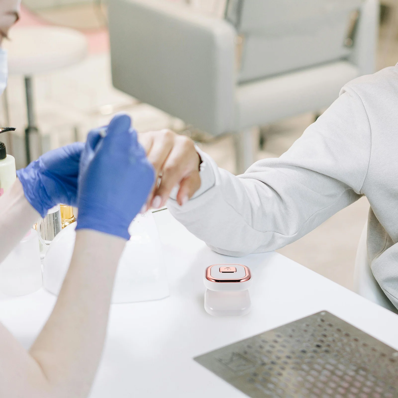 1 ชุด โคมไฟเล็บขนาดเล็กสำหรับเล็บเจล เครื่องอบเล็บแบบพกพา ใช้พลังงานจาก USB ขนาดเล็ก เหมาะสำหรับการเดินทาง ใช้ในบ้าน หรือร้านทำเล็บ ให้แสงสว่างสำหรับการอบเจลขัดเงาอย่างรวดเร็ว