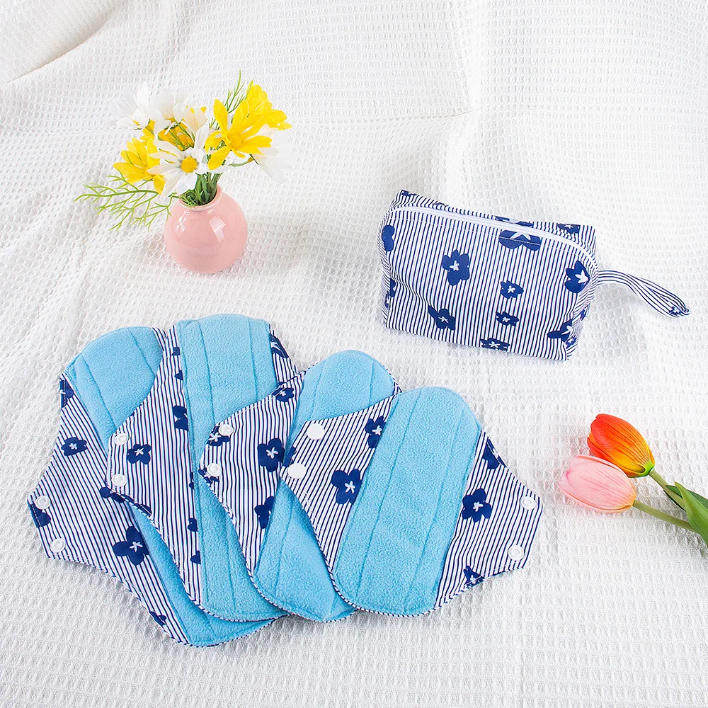 4pcs/Set Reusable Menstrual Pads Polar Fleece Menstrual Heavy Incontinence Pads with 1pc Cloth Mini Wet Bag