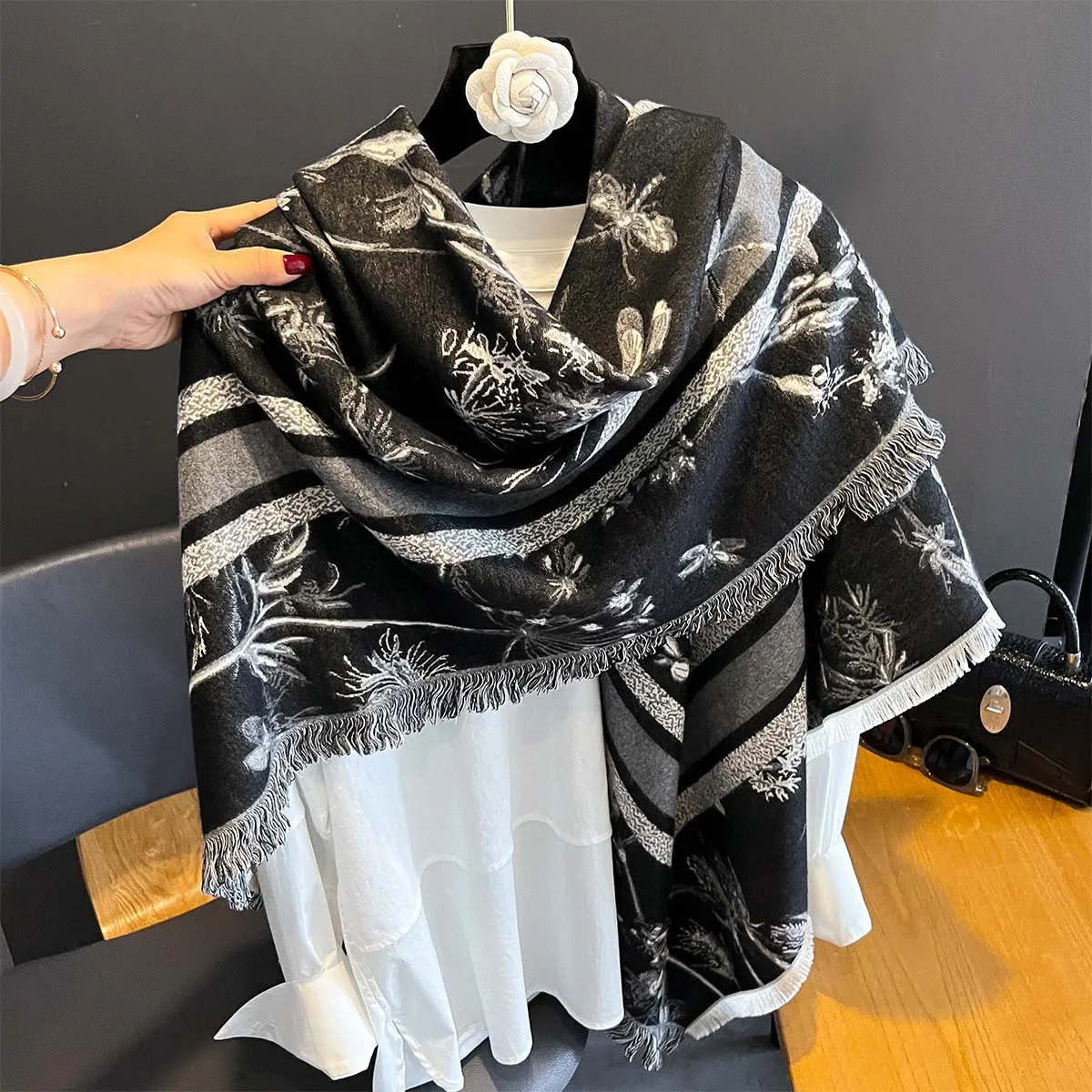 Sequare Cashmere Scarf for Women Thick Warm Winter Blanket Brand Female Luxury Shawl Wrap Bufanda 2024 Poncho Echarpe Pashmina