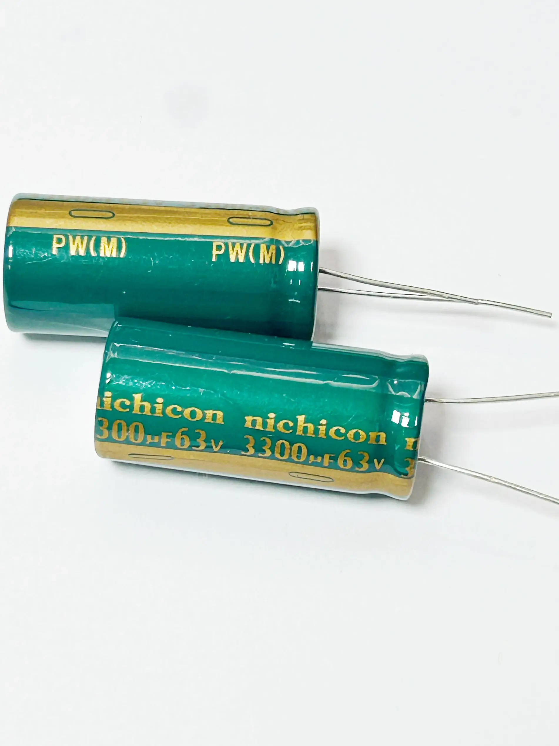 

5 шт. 63V3300UF 3300UF63V 18X40MM 63v 3300uf 18*40 105C Электролитический конденсатор