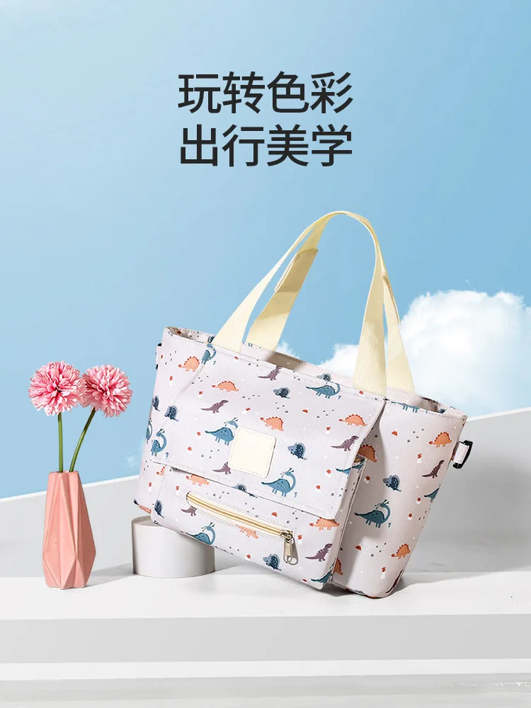 Mommy bag with a high-end feel, lightweight and compact for outings, hand-held or cross-body tote bag, baby stroller hanging bag