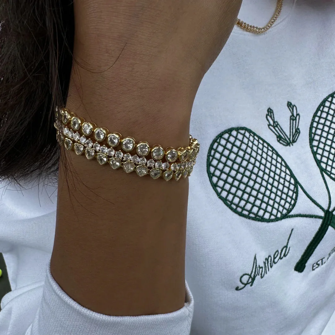 Herzförmiges Armband mit Rundschliff-Zirkonia für Damen, vergoldet, aus Edelstahl, nicht anlaufend, stapelbar, Hochzeitsschmuck, Geschenk – Detail 4