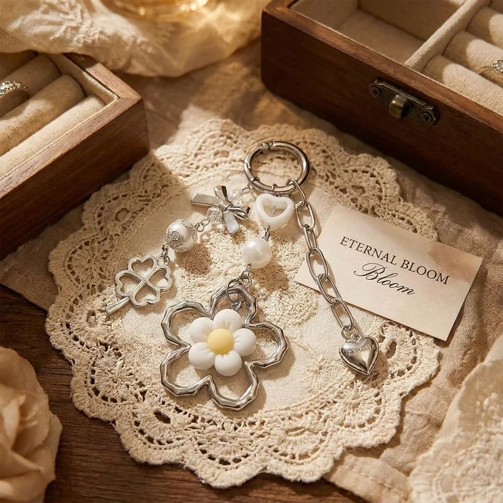 

Korean Ins Cute Flower Phone Charm Sweet Bow Heart Four Leaf Clover Keychain Aesthetic Bead Lanyard Bag Pendant Jewelry Gift
