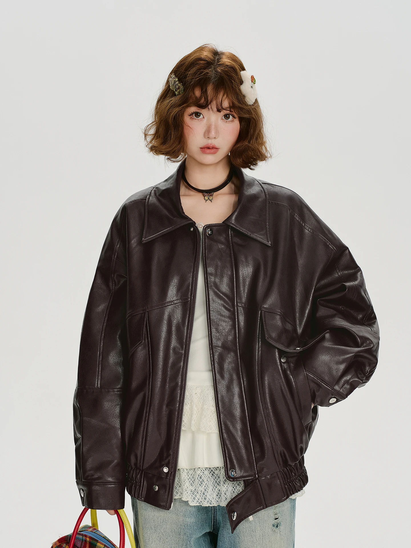 เสื้อแจ็คเก็ตหนังผู้หญิงสไตล์อเมริกันย้อนยุค แต่งปกขนสีน้ำตาล ดีไซน์หลวม ทันสมัย สำหรับฤดูใบไม้ร่วงและฤดูหนาว รุ่นใหม่ล่าสุด
