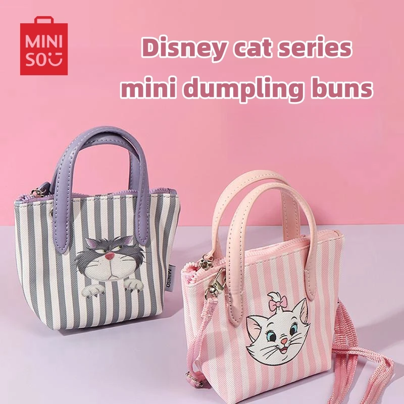 

Модная и универсальная мини-сумка MINISO Disney с изображением кота Мари/Люцифера, для пельменей, можно носить через плечо, как подарок для друзей