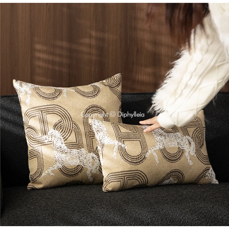Diphylleia Heavy Textured Apricot Horse Chain Lumbar Pillow Cover Luxury Chenille Fabric Decorative Cushion Case For Sofa Couch
