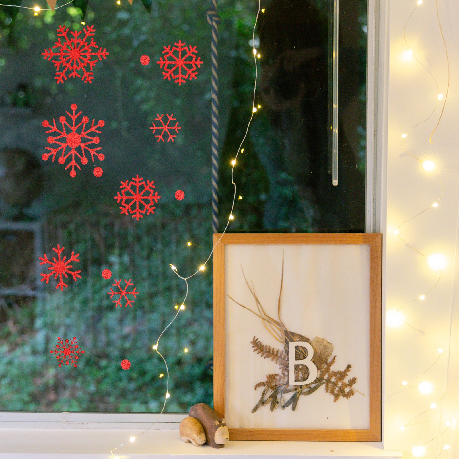 

Eco-Friendly Christmas Snowflake Wall Stickers PVC Window Decals for Mirrors Furniture Tiles Decorations