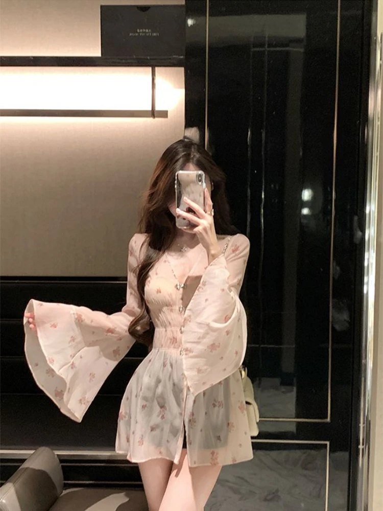 Fairycore Bloemen Flare Mouw Shirt Dames Zomer Veelzijdige V-hals Taille Slanke Tops Zachte pure blouses