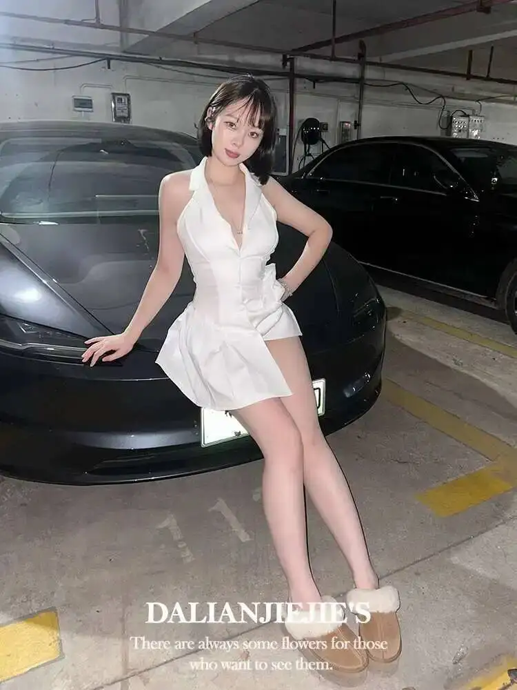 White Tank Mini Dress V Neck Sexy Women JK Dress  A-line Large Swing Pleated Short Low Cut Backless Slimming Dress Elegant TDC8