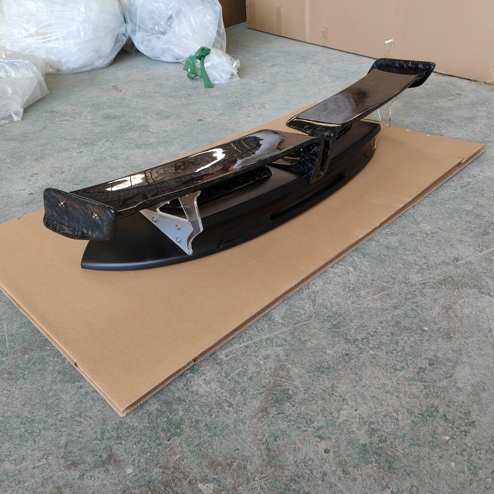 

Suitable for Porsche 992 Retrofit Upgrade Techart Semi Carbon Fiber Forged Pattern Rear Spoiler Body Kit