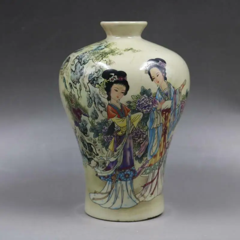 

Chinese Famille Rose Porcelain Qing Tongzhi Maid Pattern Vase 6.6 inch