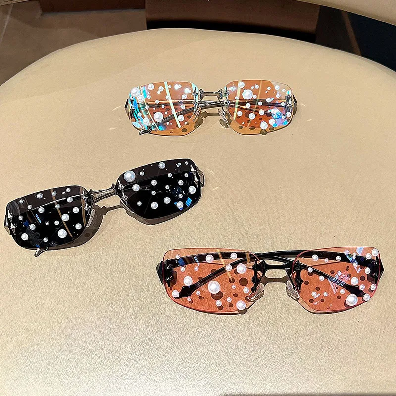 

Trendy Y2K Rimless Pearl Sunglasses Women Luxury Rhinestone Sun Glasses Vintage Frameless Shades For Party Streetwear Accessory