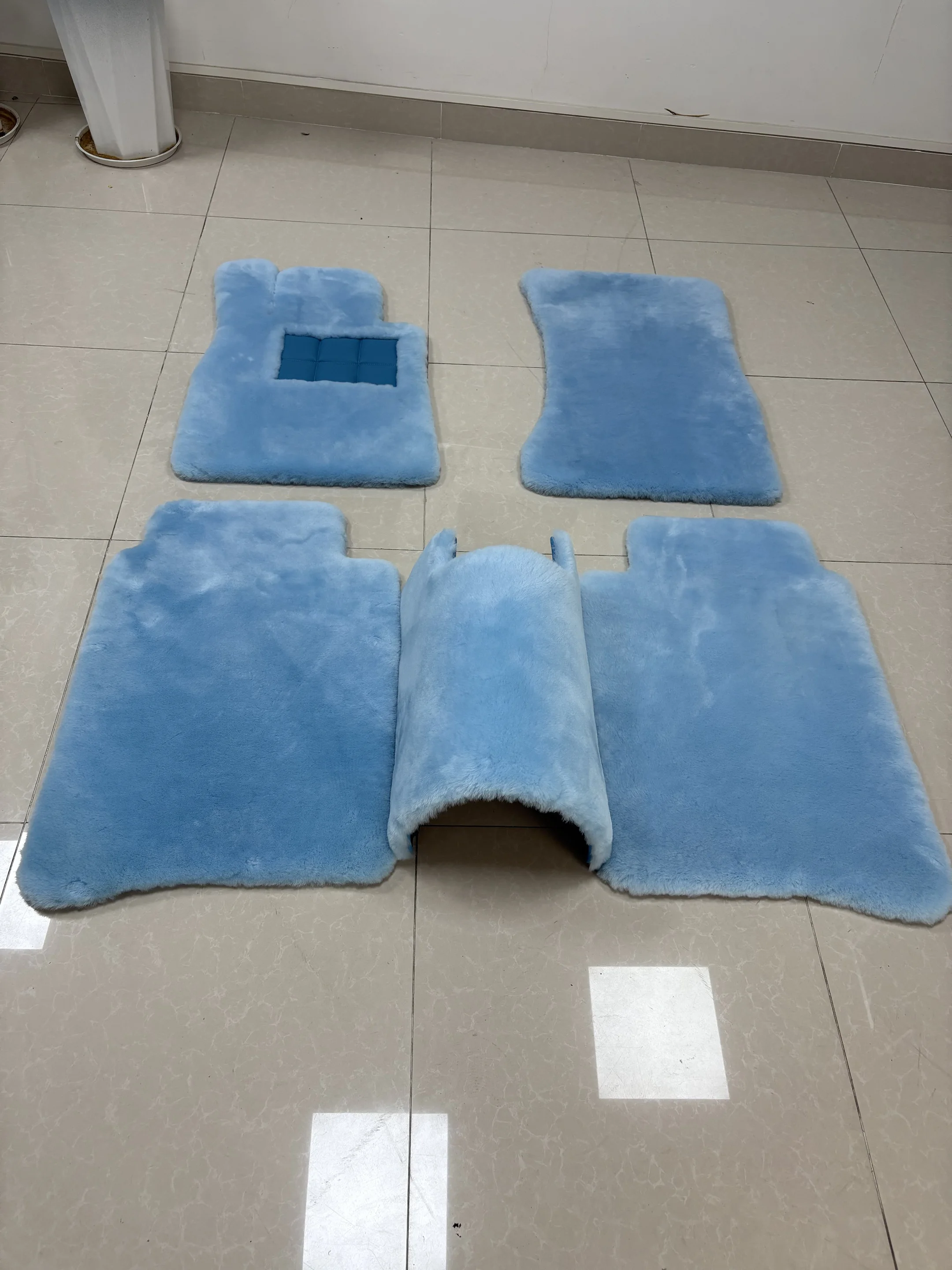 35mm Wool Car Floor Mat 1:1 Precise Fit Full Set Non-slip Waterproof for Maybach S560 W222 2018