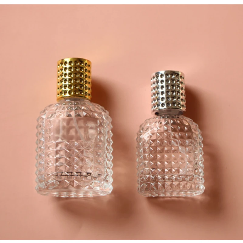 

30ml 50ml Clear Glass Spray Bottle Frosted Square Glass Perfume Bottle Cosmetic Packaging Bottle Vials Portable Soap Dispensers