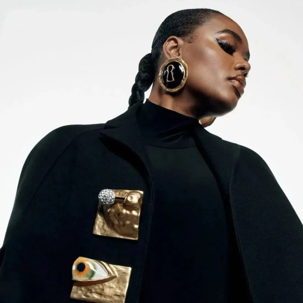 

French high-end exaggerated key enamel earrings