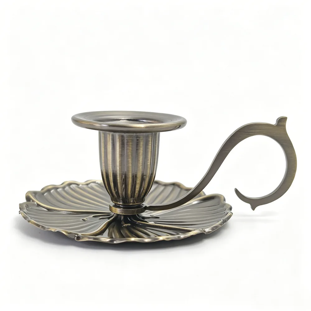 C-type Handheld Retro Candle Holder, Home Decor for Western Restaurants, Study Rooms, Holiday Dinners, and Party Decorations