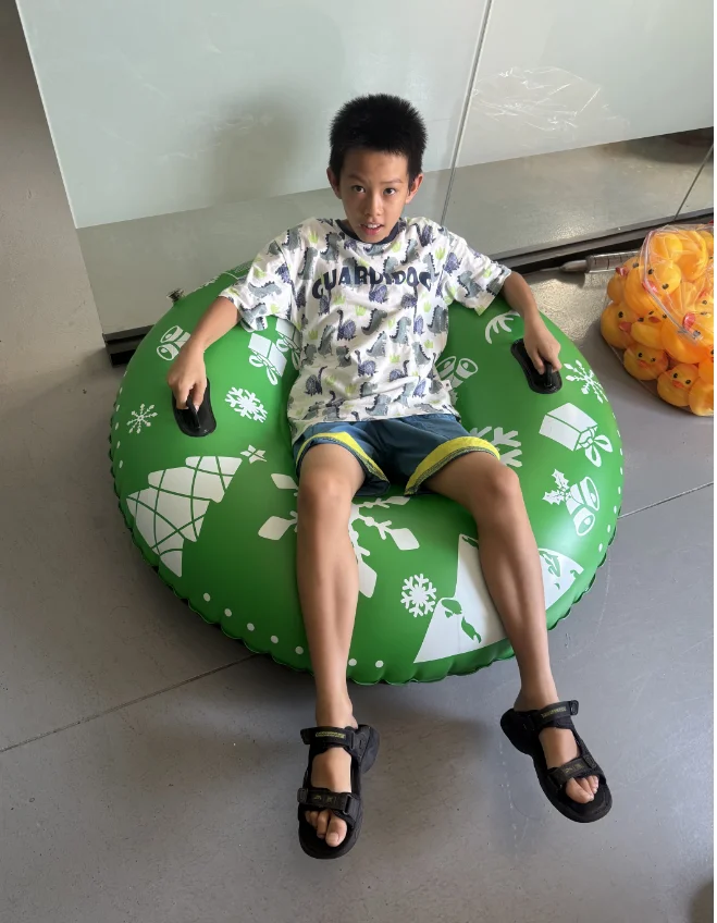 

Adult-Thickened Inflatable Ski Ring and Air Washer Winter Wear-Resistant Children's Slide Outdoor Ski Products