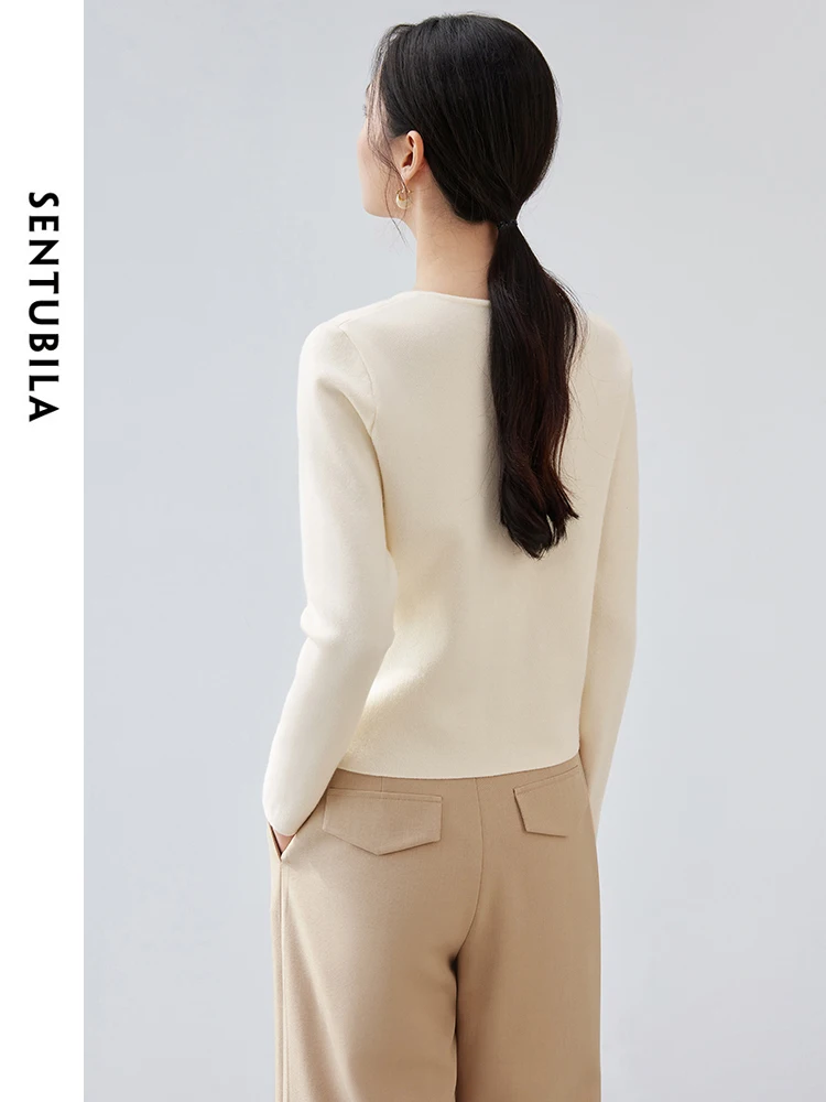 SENTUBILA Women Simple Knitted Pullovers 2024 Spring Autumn Wave Edge O Neck Metal Single Breasted Elegant Tops W43H56369
