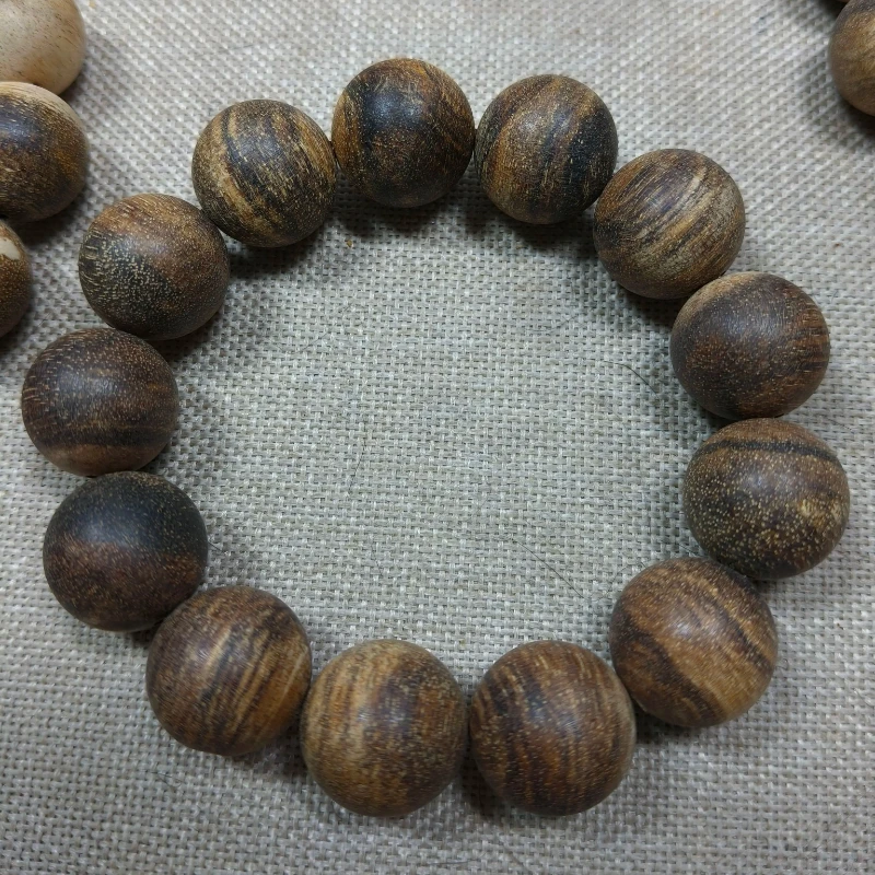 Chinese Style Lucky Agarwood Beaded Bracelet 18mm Unpolished Natural High Density Black Oil Grain Wood Bracelet For Blessing Wea